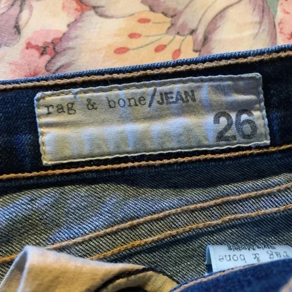 Rag and Bone Women’s Jeans Size 26 Destressed - Picture 5 of 9
